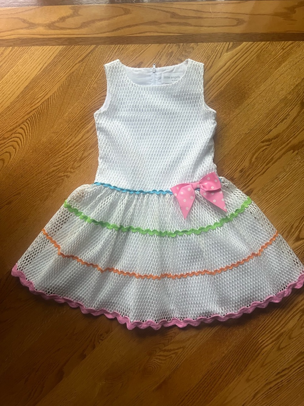 Girls Dress with a bow. Size 5-6